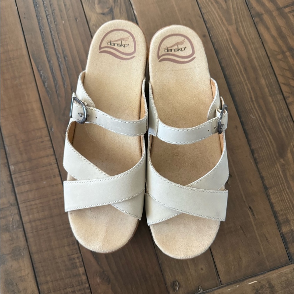 Dansko sandals size 39